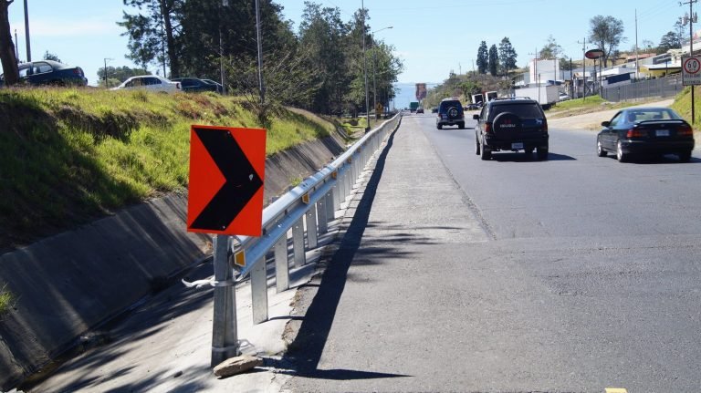 MOPT destinó 100 millones por cada kilómetro de barreras protectoras en Carretera Florencio del Castillo