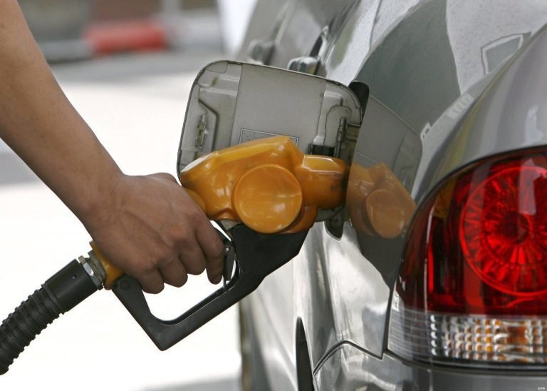 Defensoría solicita más información a Recope sobre venta de etanol con gasolina