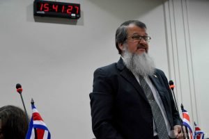 Diputado reporta un valor fiscal de 100 colones por ocho propiedades