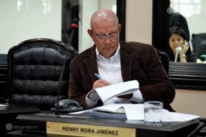 Papel de Carlos Alvarado es “impedir una catástrofe electoral”, asegura exdiputado Henry Mora