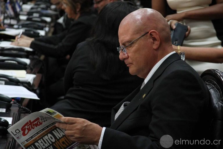 Diputado propone ahorrarle centenares de millones al Congreso, dejando de publicar en La Gaceta