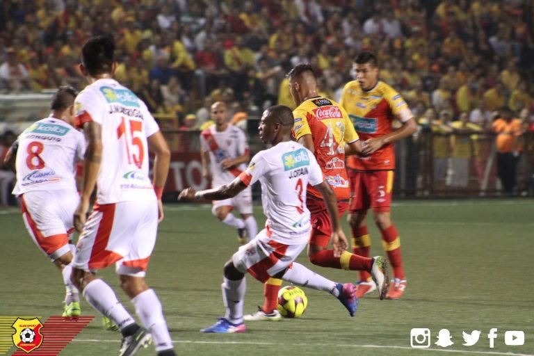 El Herediano expone el liderato al enfrentarse al Santos