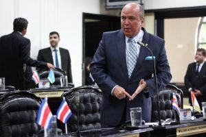 Rafael Ortíz oficializa su precandidatura para elecciones del 2018