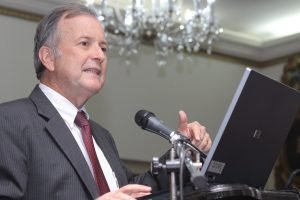 Proyecto de Ley para creación de super ministerio afectaría solo a mil trabajadores públicos