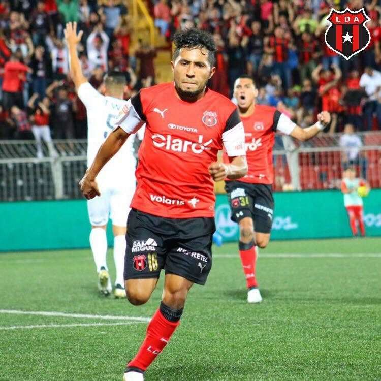 Alajuelense se reencuentra con el triunfo y derrota 2-1 al Cartaginés