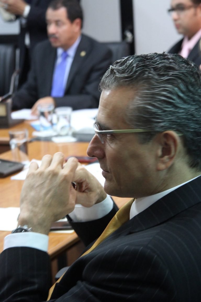 Guevara: “Una vez más insisto en que el ICE tiene imposibilidad para realizar obras de infraestructura ajenas a su competencia”