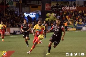 Herediano y Alajuelense empataron sin goles y se hacen daño