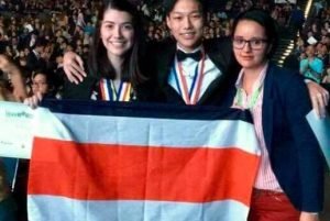 Estudiantes costarricenses ganan medalla de plata en Feria Mundial de Ciencias