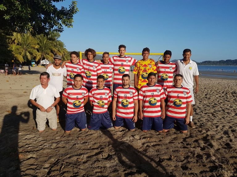 El Mundo apoyará la liga de fútbol playa patrocinando al equipo Sámara FC