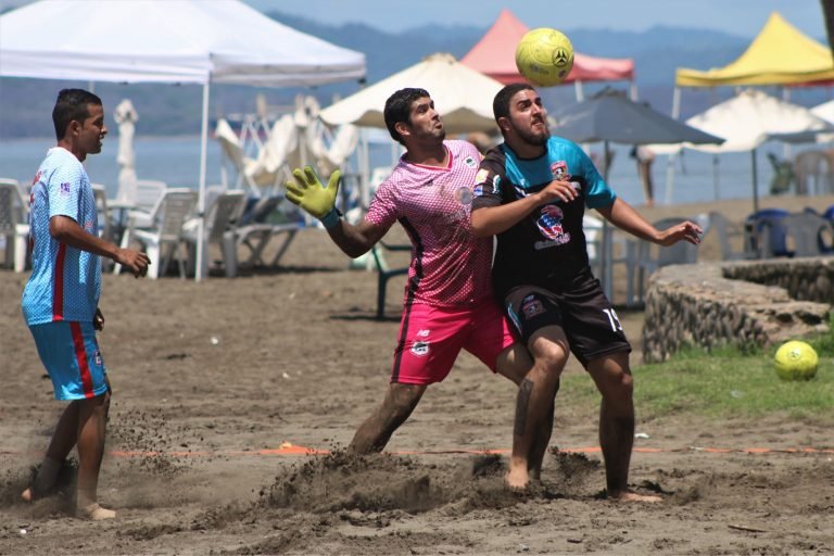 Fútbol Playa: Sámara FC golea 8-1 a Goicoechea y sueña con la postemporada