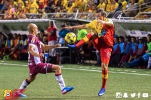 Herediano y Saprissa inician la batalla por el título