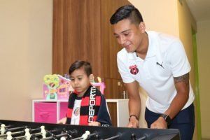 Jugadores de Alajuelense visitaron el Hospital de Niños