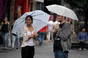 Lluvias persistirán la tarde y noche de este lunes en país