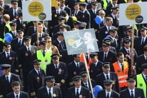 Lufthansa cancela 876 vuelos por la huelga de pilotos del miércoles