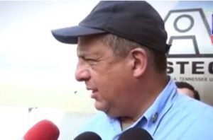 Luis Guillermo Solís se come avispa durante entrevista: “Proteína pura”