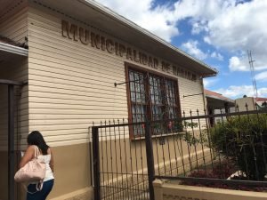 Cobro anticipado de intereses por patentes municipales en Naranjo genera reclamos del sector comercial