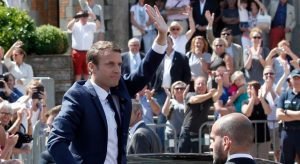 Macron consolida su ascenso a la presidencia francesa
