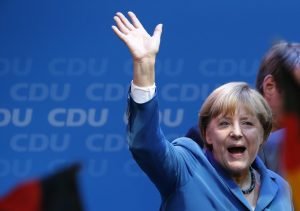 Sondeo: SPD alemán sigue en caída libre ante CDU de Merkel imparable
