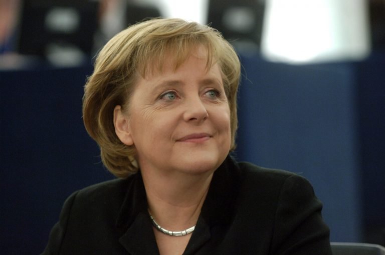 Merkel repetirá como candidata a la Cancillería en 2017