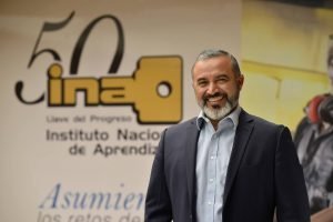 Con dinero de millonario viaje del INA a Emiratos Árabes se costearían más de 150 becas