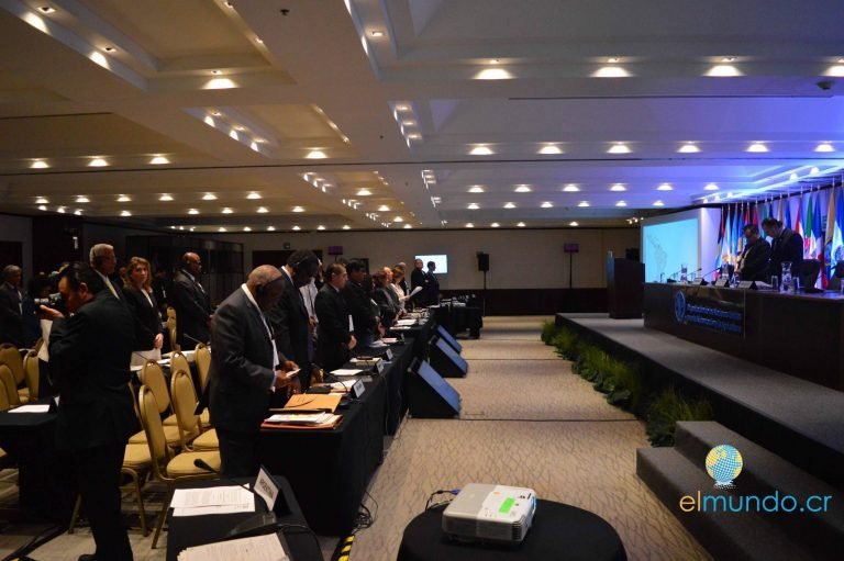 Guardan minuto de silencio en conferencia de la FAO por asesinato de defensora de DDHH en Honduras