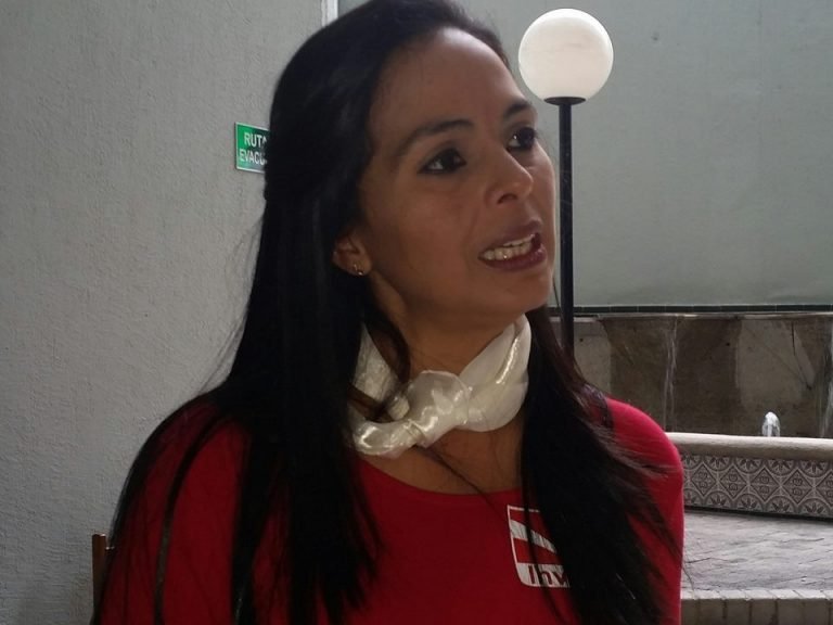 “Johnny Araya está saliendo a ofrecer pagos por el voto”, asegura candidata Libertaria