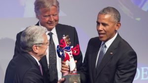 Barack Obama recibe Premio Alemán de Medios de Comunicación