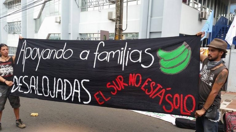 Manifestación contra el desalojo en la Zona Sur: “Sin tierra no hay pan, sin tierra no hay paz”