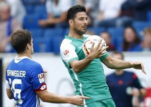 El Bremen gana 3-1 a Hoffenheim con ayuda del hijo pródigo Pizarro