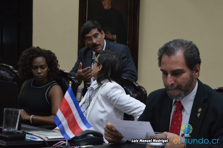 “Habrá consecuencias para el Gobierno”, advierte oposición por ausencia del PAC este jueves