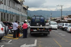 MOPT ha recibido 7,6 millones por acarreo y custodia de vehículos decomisados