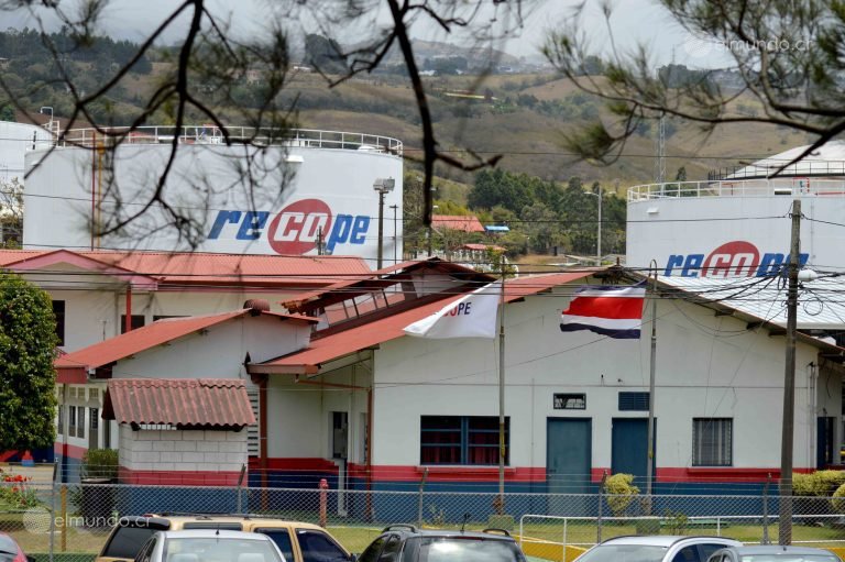 CICR se opone a que gastos de convención colectiva de RECOPE se carguen a precio de combustibles