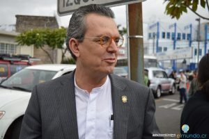 Denuncian a ministro de Ambiente y directivos de Aresep por proyecto hidroeléctrico de H.Solís