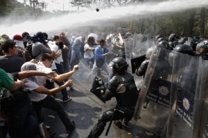 Expertos de la ONU piden a Venezuela detener arrestos sistemáticos y respetar derechos de manifestantes