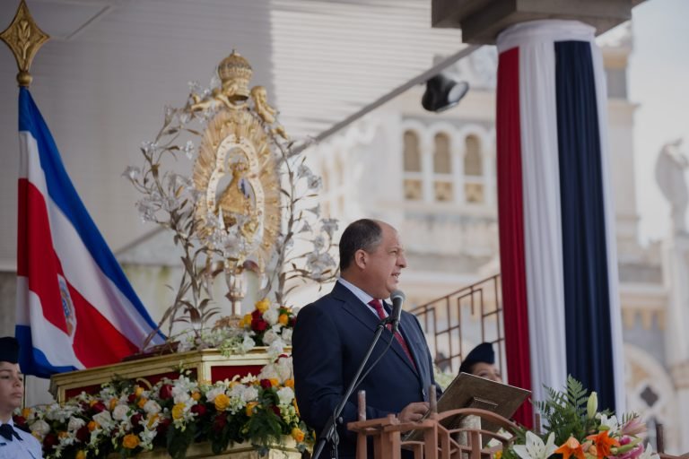 La Iglesia Católica elimina los discursos no religiosos de la misa del 2 de agosto