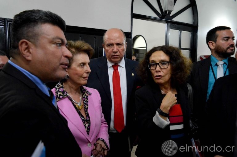 Comisión de créditos bancarios sesionara hasta el final de la legislatura de lunes a viernes