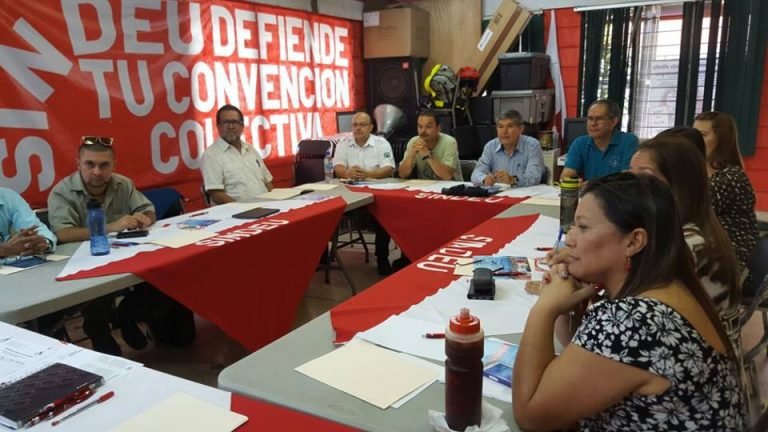 Sindeu se levanta de la mesa de negociación de la Convención Colectiva