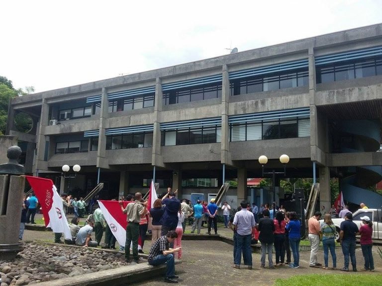Ministerio de Trabajo pide a UCR prorrogar negociación de Convención Colectiva