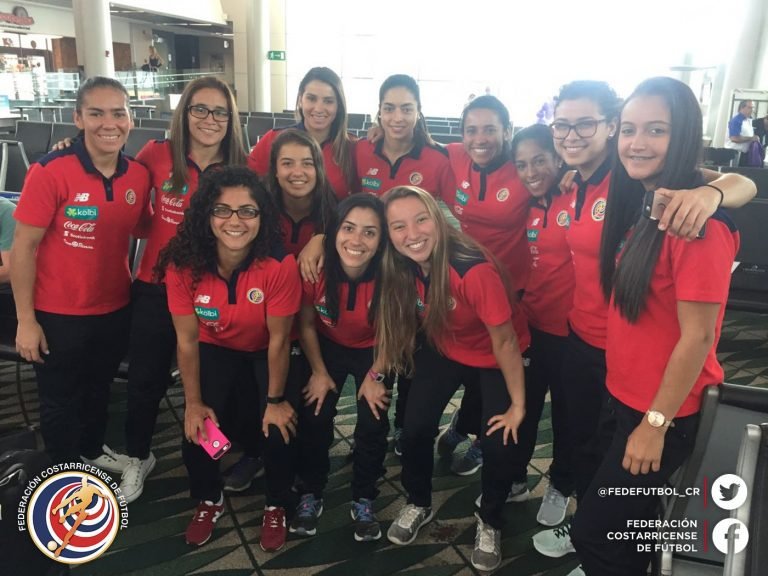 Sele Femenina ya está en Japón