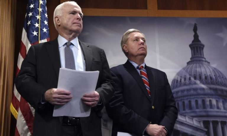 Senadores piden nuevas sanciones contra Rusia