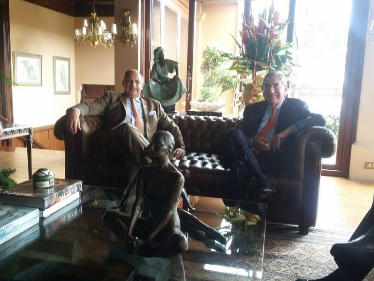 Temas fiscales y empleo público dominaron encuentro Arias-Solís