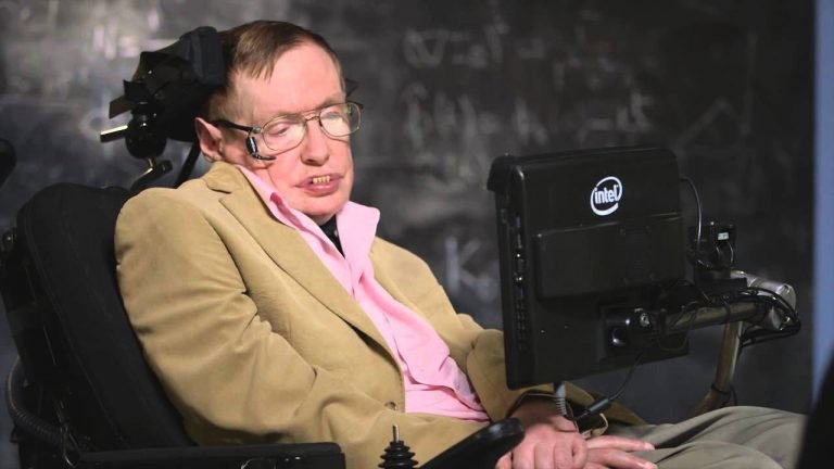 Stephen Hawking: “Inteligencia artificial será superior a la humana en el próximo siglo”