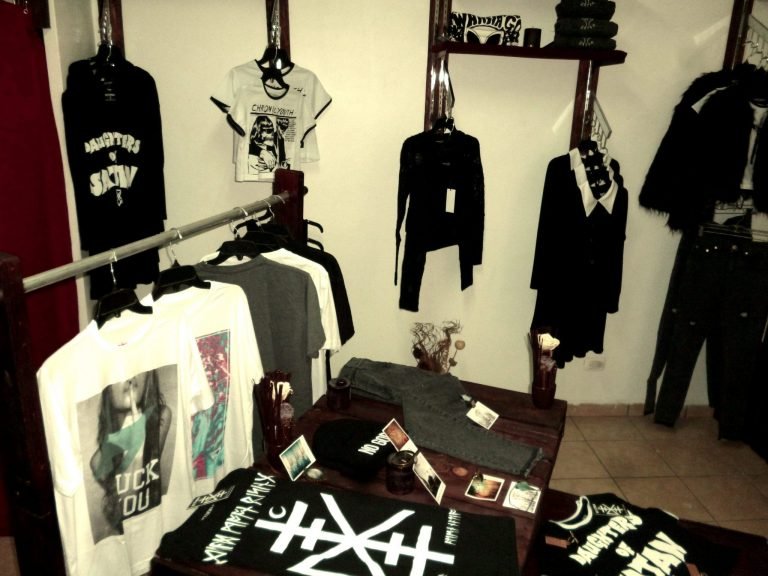 Tienda inspirada en la Escena Alternativa Underground reabre sus puertas en Heredia