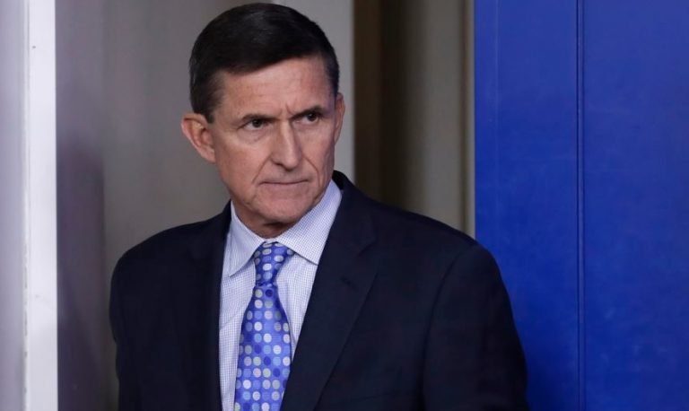 Ex asesor de seguridad de Trump pudo haber violado la ley