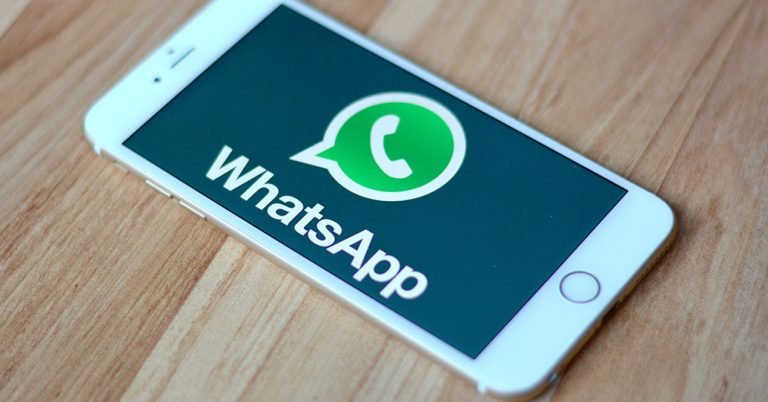 WhatsApp ahora permite dibujar y poner stickers