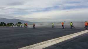 Aeropuerto Juan Santamaría reinicia operaciones tras 18 horas de cierre por ceniza del Volcán Turrialba