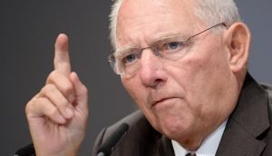 Partido de Merkel propone a Schäuble como presidente del Parlamento