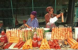 OPS apoya a los gobiernos para desarrollar políticas que propicien una alimentación saludable