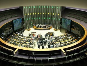 Rousseff sufre otra derrota Parlamento con «traición» de sus diputados