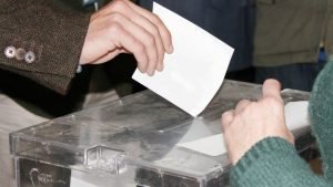 Por la unidad o la secesión: los políticos catalanes votan